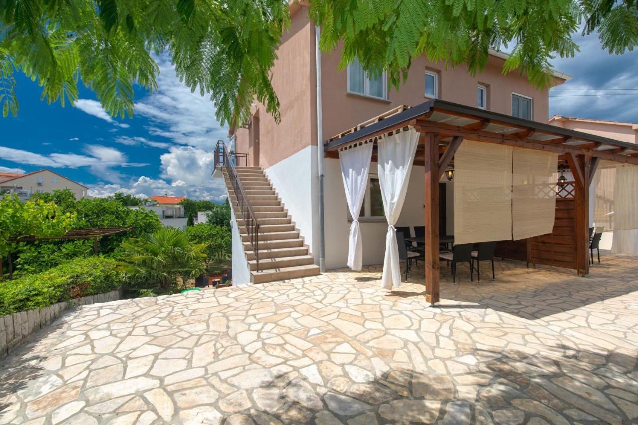 Apartment Dida I Mara Malinska Exterior photo